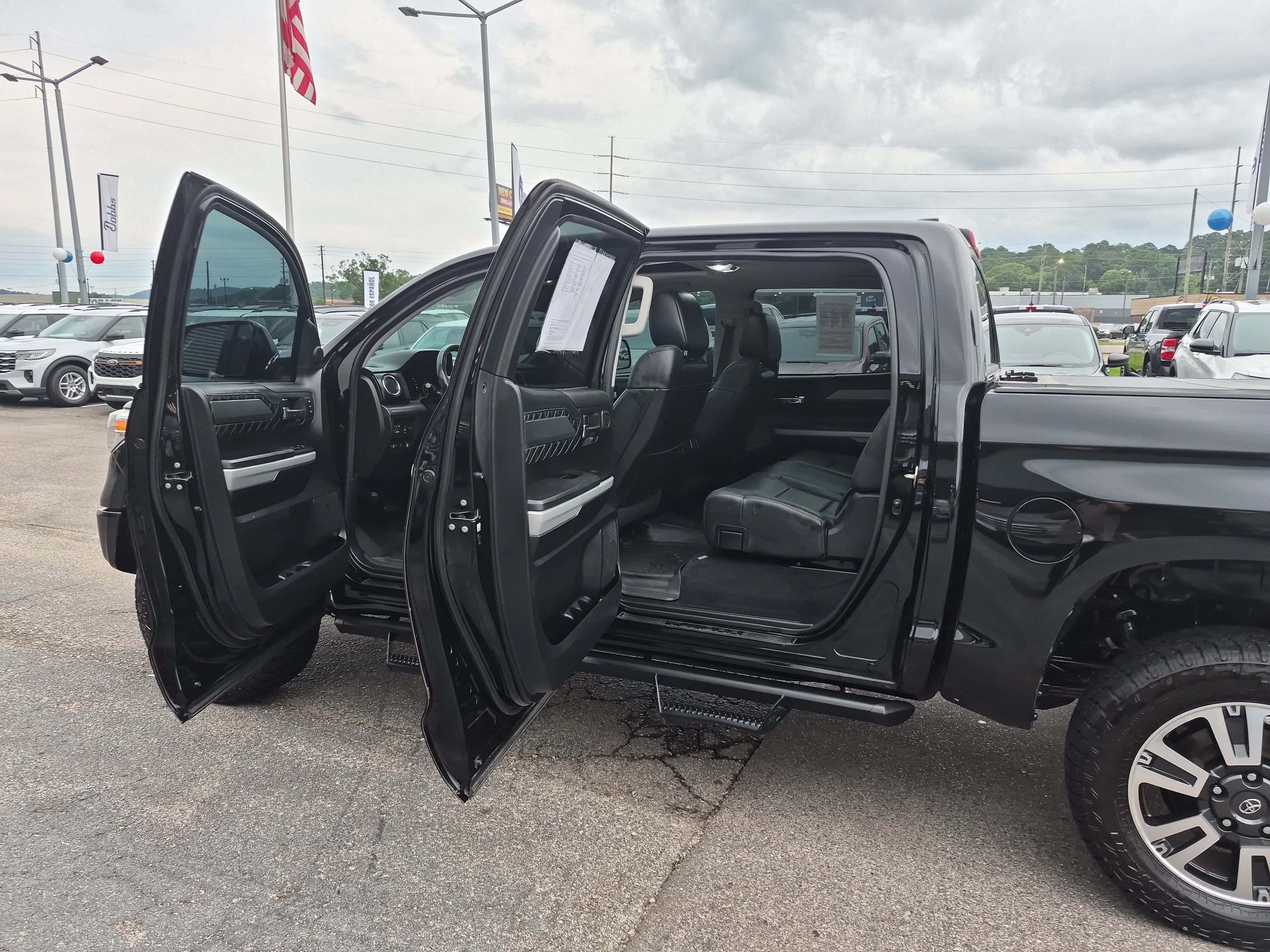 Used 2020 Toyota Tundra Platinum AWD/4WD image 17