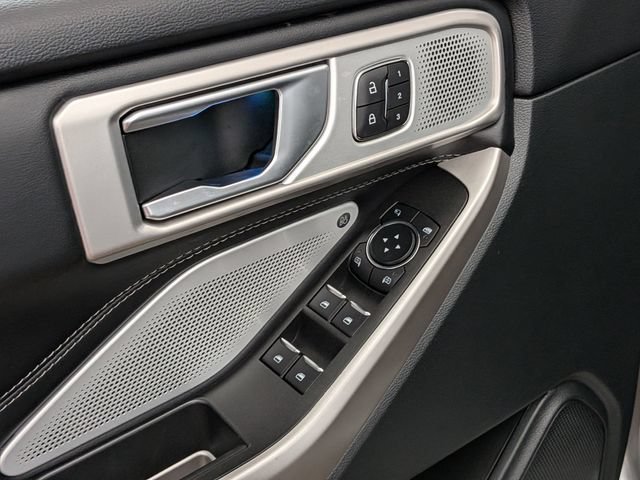 Certified 2024 Ford Explorer Limited w/ Limited Technology Package AWD/4WD image 15
