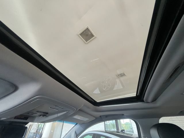 Used 2019 Chevrolet Suburban Premier AWD/4WD image 23