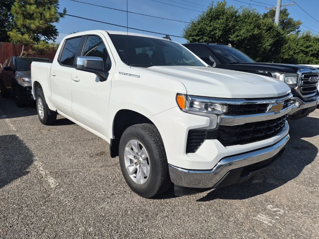 Used 2025 Chevrolet Silverado 1500 LT RWD image 19
