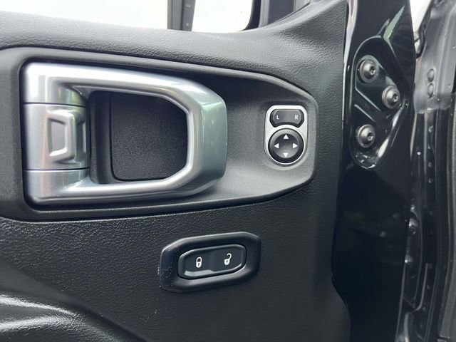 Used 2022 Jeep Gladiator Mojave w/ Cold Weather Group AWD/4WD image 13