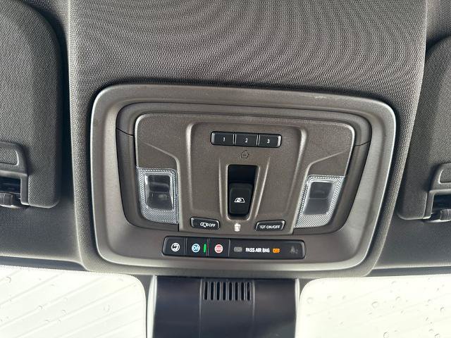 Used 2024 Chevrolet Silverado 2500 LTZ w/ LTZ Convenience Package AWD/4WD image 20