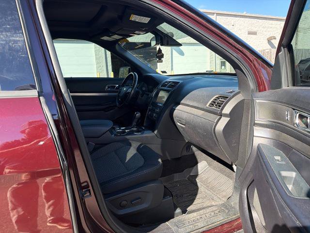 Certified 2019 Ford Explorer XLT w/ Equipment Group 201A AWD/4WD image 24