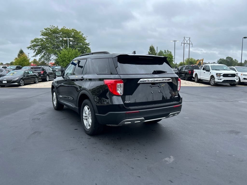 Certified 2023 Ford Explorer XLT w/ Equipment Group 202A AWD/4WD image 8