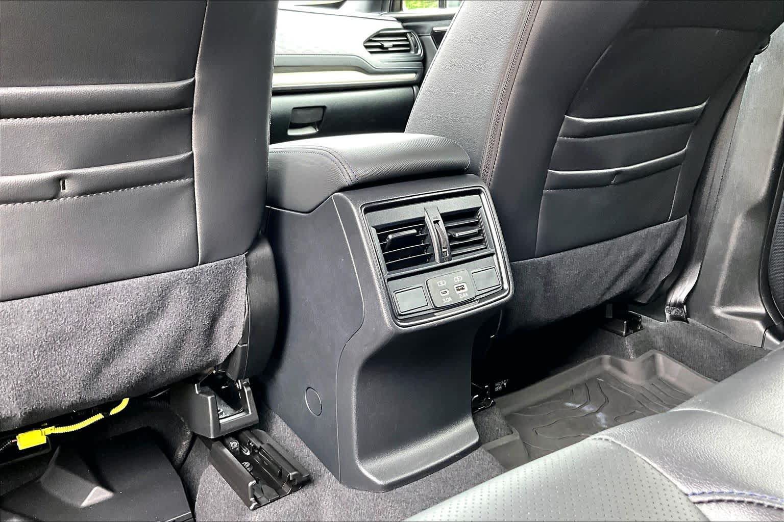 Used 2025 Subaru Forester Limited AWD/4WD image 36