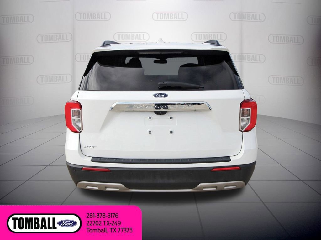 Certified 2022 Ford Explorer XLT w/ Equipment Group 202A image 4
