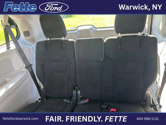 Used 2019 Dodge Grand Caravan SE FWD image 14