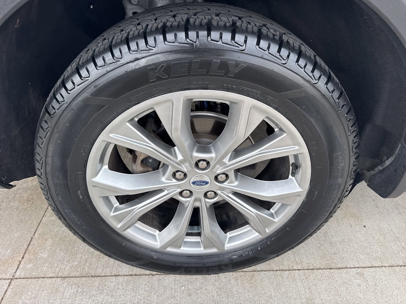 Certified 2023 Ford Explorer Limited w/ Limited Technology Package AWD/4WD image 21