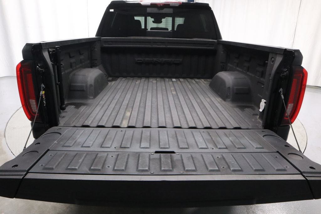 Used 2022 GMC Sierra 1500 Denali w/ Technology Package AWD/4WD image 18