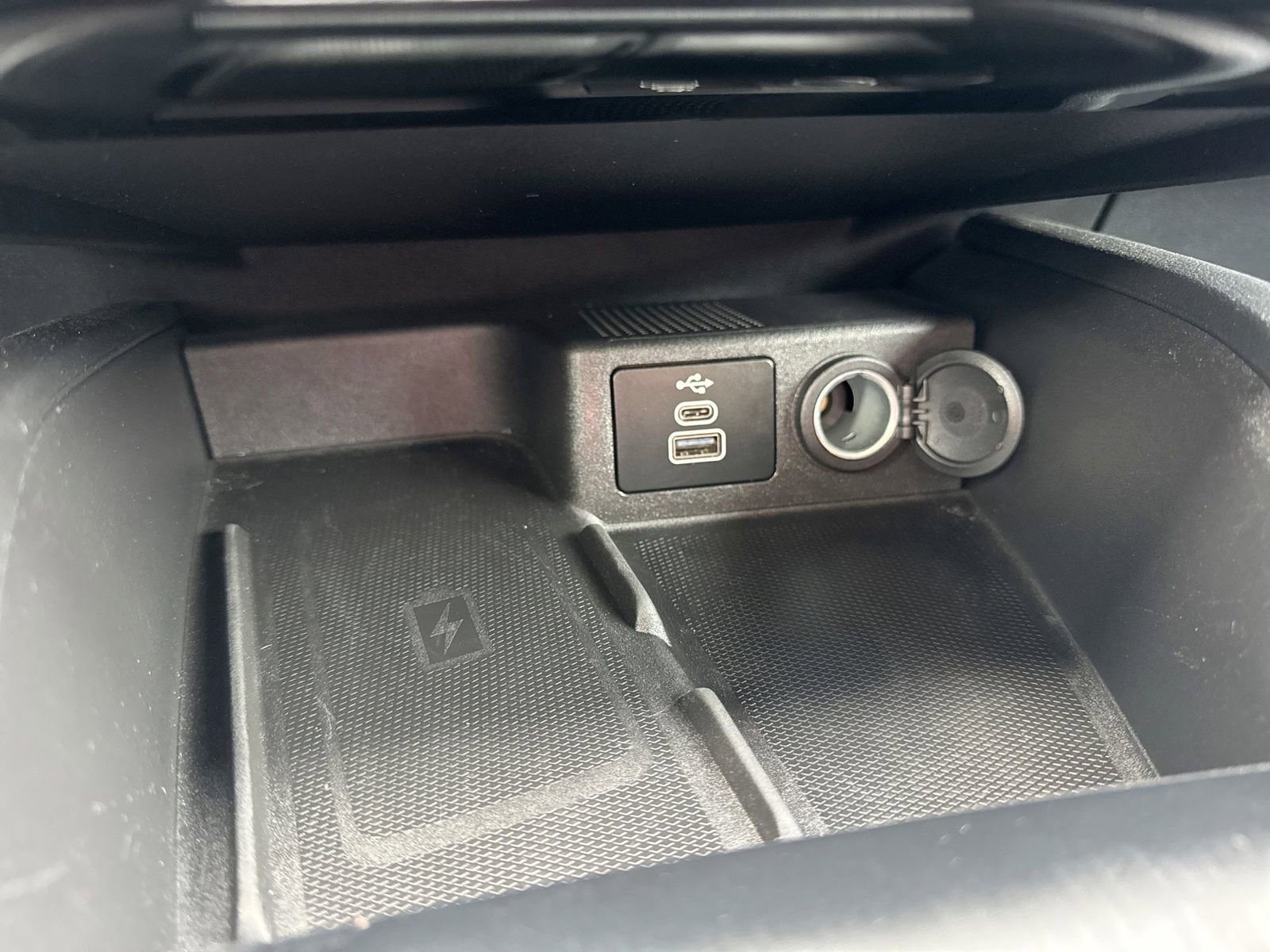 Certified 2025 Ford Escape Platinum image 30