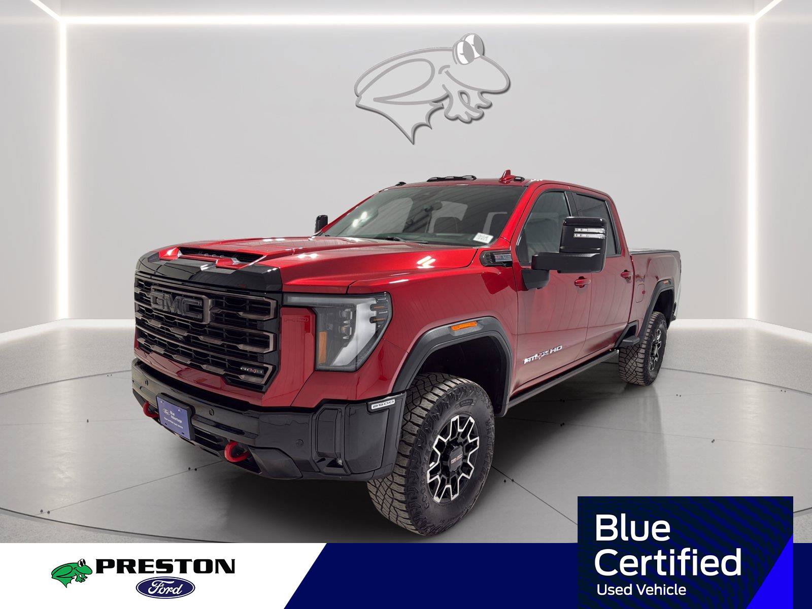 Used 2025 GMC Sierra 2500 AT4X AWD/4WD image 1