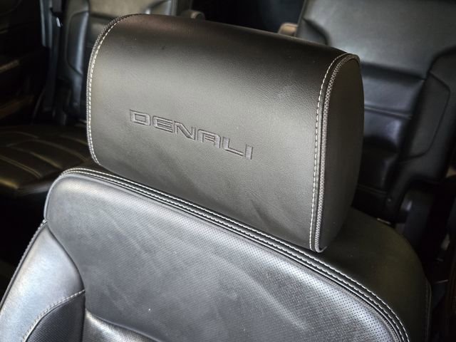 Used 2019 GMC Yukon Denali w/ Denali Ultimate Package AWD/4WD image 26