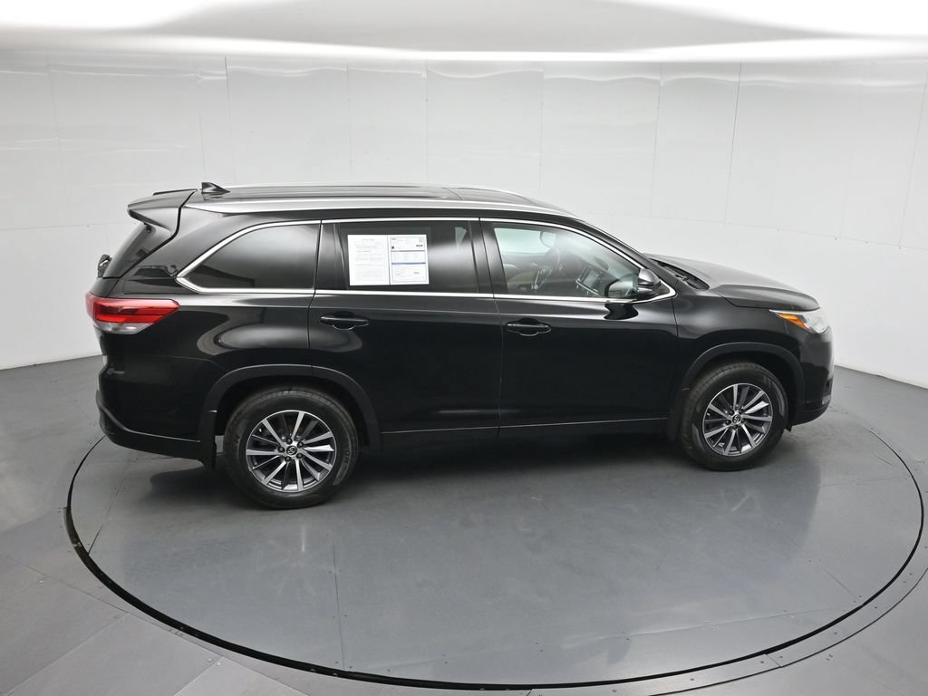 Used 2018 Toyota Highlander XLE AWD/4WD image 44