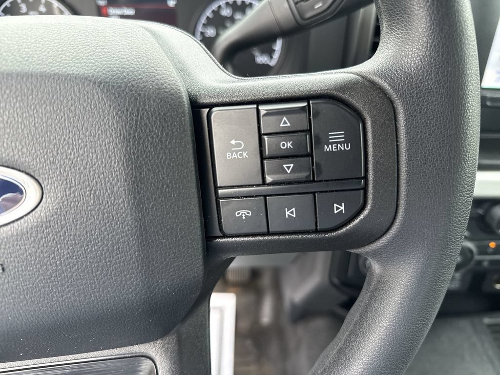 Certified 2025 Ford F250 XL w/ XL Chrome Package RWD image 16