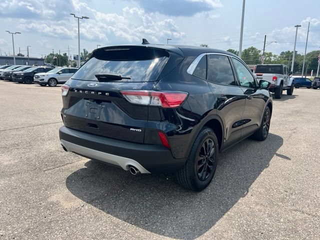 Certified 2021 Ford Escape SE w/ Cold Weather Package AWD/4WD image 4