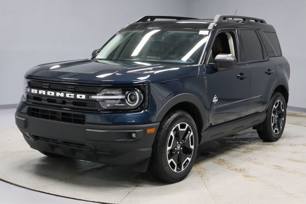 Certified 2023 Ford Bronco Sport Outer Banks w/ Tech Package AWD/4WD image 8
