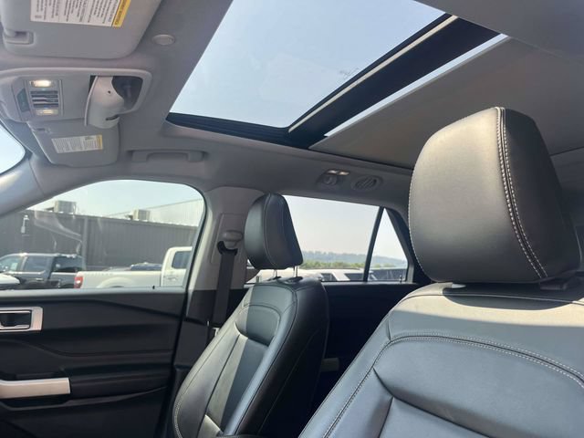 Certified 2022 Ford Explorer XLT w/ Equipment Group 202A AWD/4WD image 23