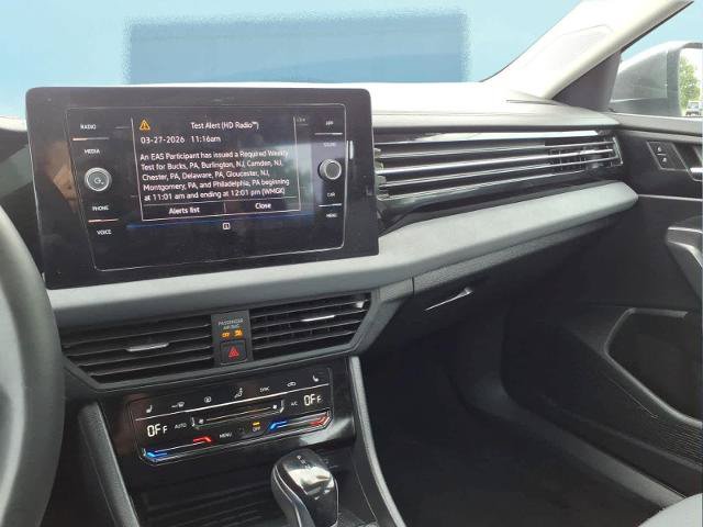 Used 2025 Volkswagen Jetta SE FWD image 29