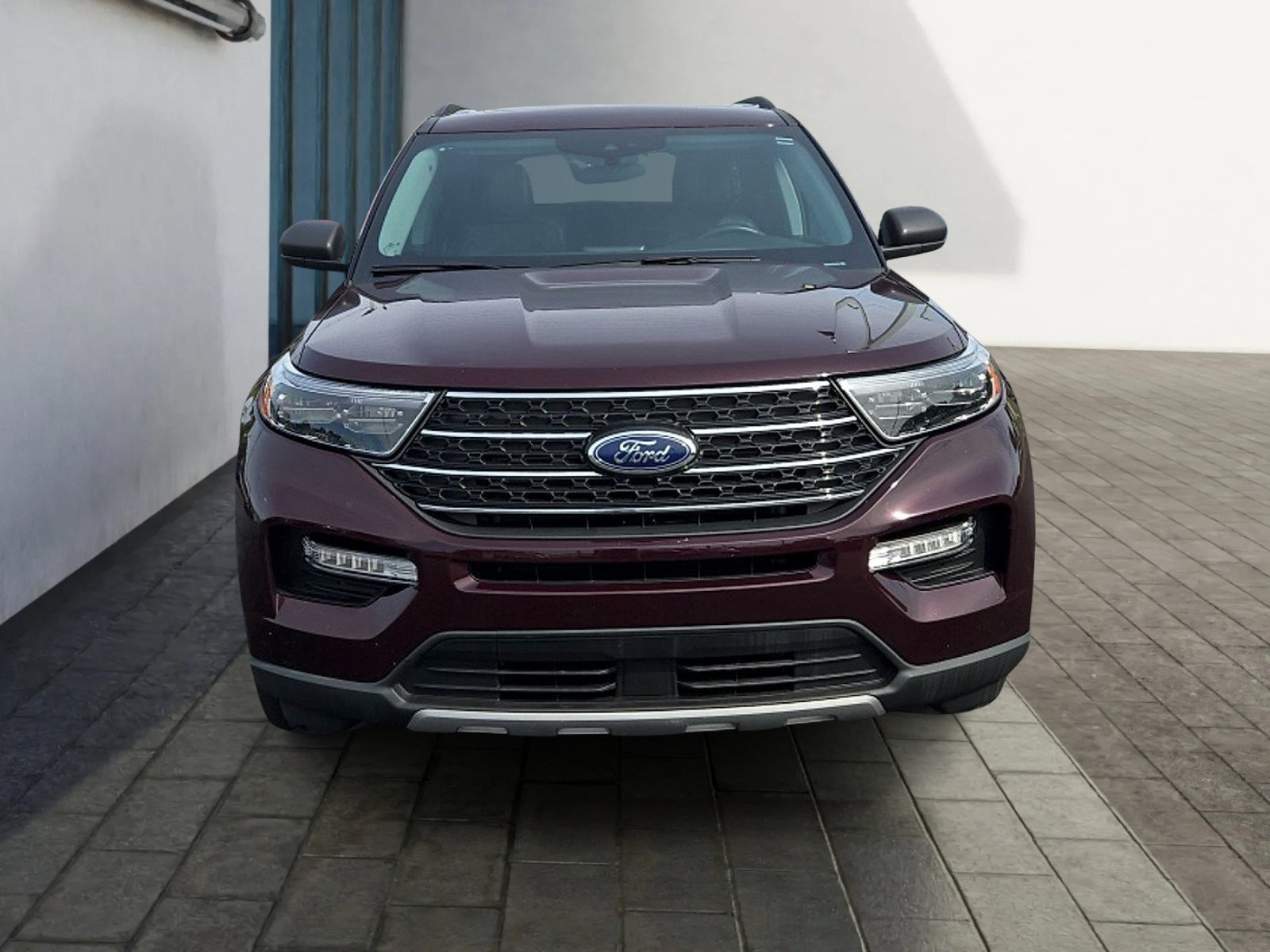 Certified 2023 Ford Explorer XLT w/ Equipment Group 202A AWD/4WD image 8
