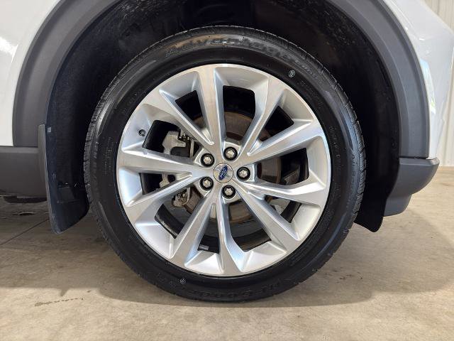 Certified 2023 Ford Explorer Platinum w/ Class IV Trailer Tow Package AWD/4WD image 27