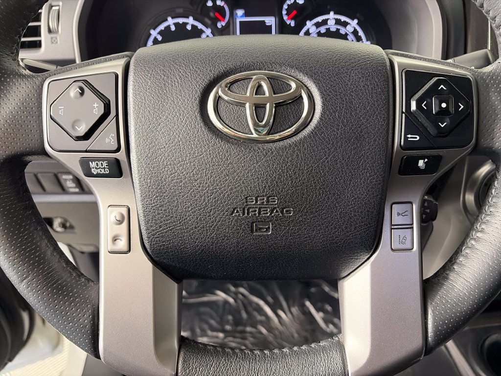 Used 2020 Toyota 4Runner 4WD image 16