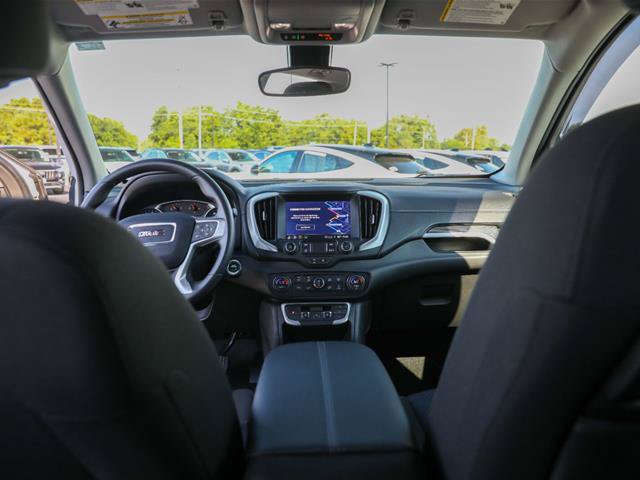 Used 2022 GMC Terrain SLE w/ Driver Convenience Package AWD/4WD image 3