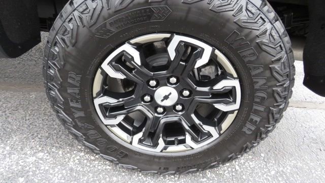 Used 2022 Chevrolet Silverado 1500 ZR2 w/ Technology Package image 30