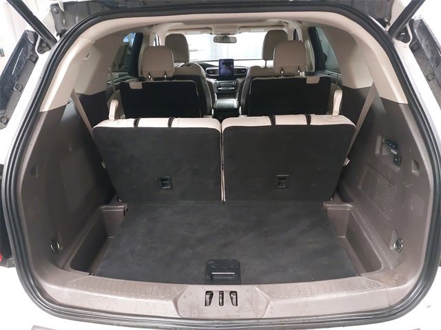 Certified 2020 Ford Explorer Platinum w/ Premium Technology Package image 12