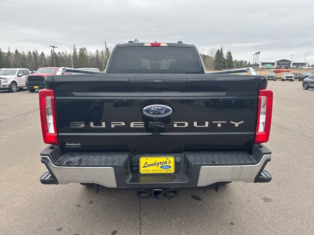 Certified 2023 Ford F250 XLT AWD/4WD image 3