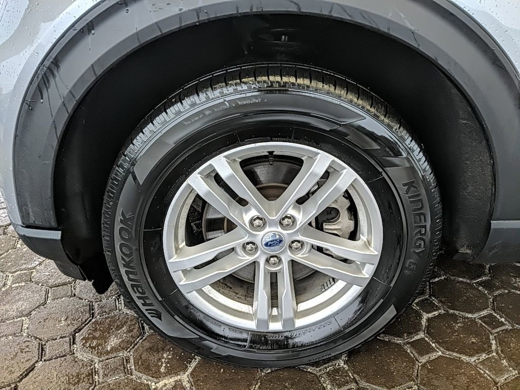 Certified 2023 Ford Explorer XLT w/ Equipment Group 202A image 8