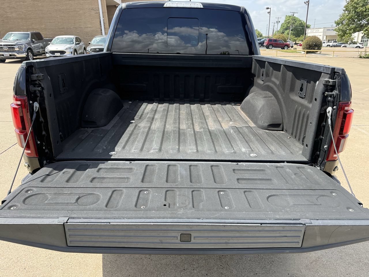 Certified 2019 Ford F150 Raptor w/ Equipment Group 802A Luxury AWD/4WD image 29