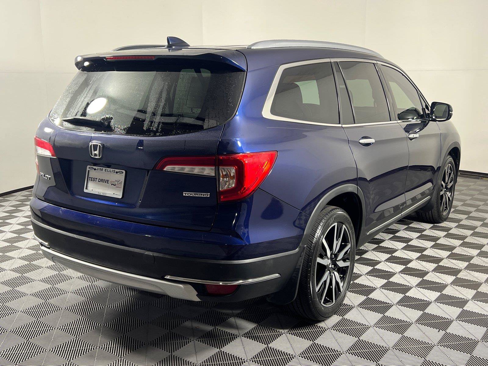 Used 2020 Honda Pilot Touring image 6
