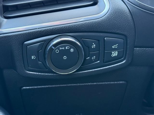 Certified 2022 Ford Edge Titanium w/ Equipment Group 301A image 22