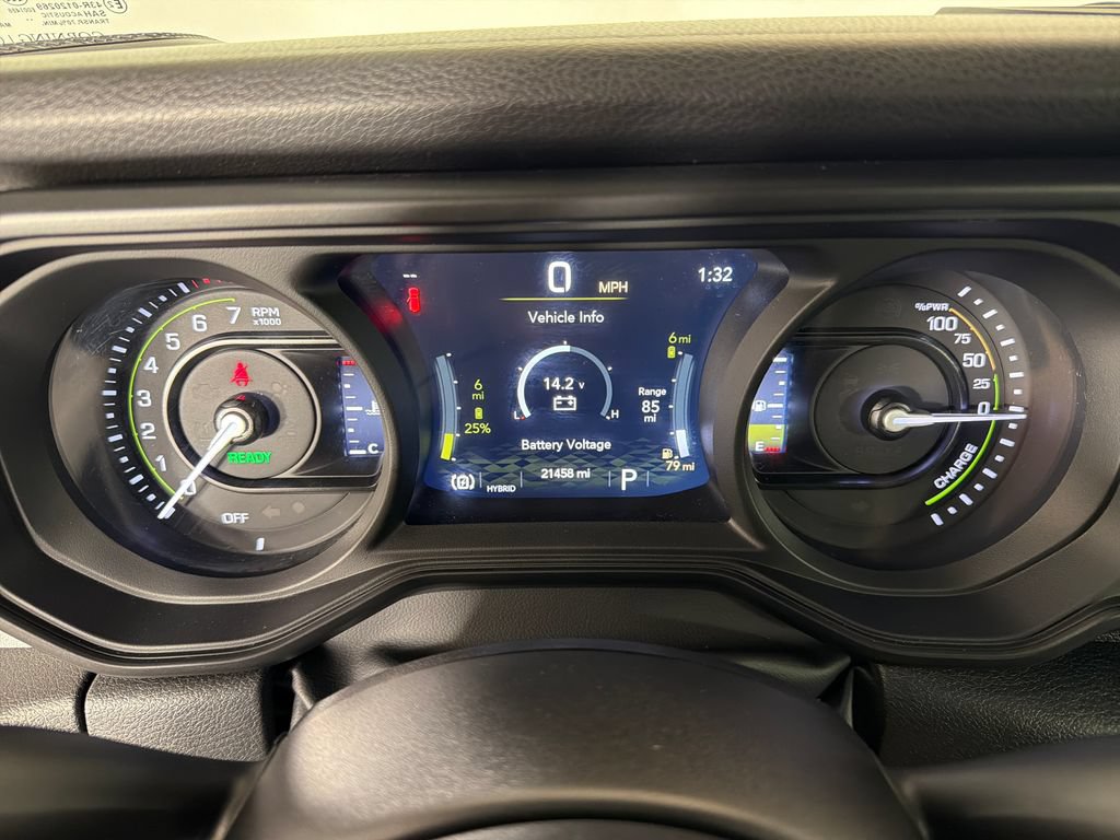 Used 2024 Jeep Wrangler Unlimited w/ Convenience Group AWD/4WD image 11