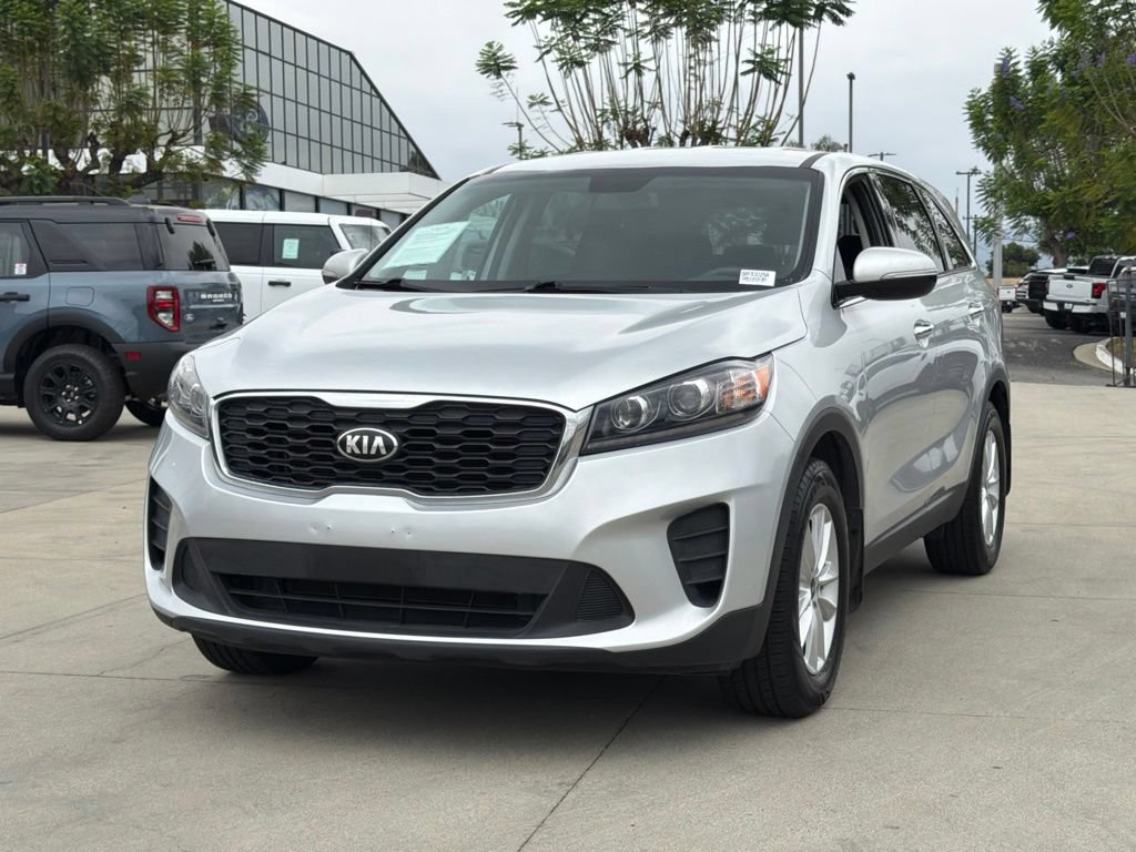 Used 2020 Kia Sorento LX FWD image 2