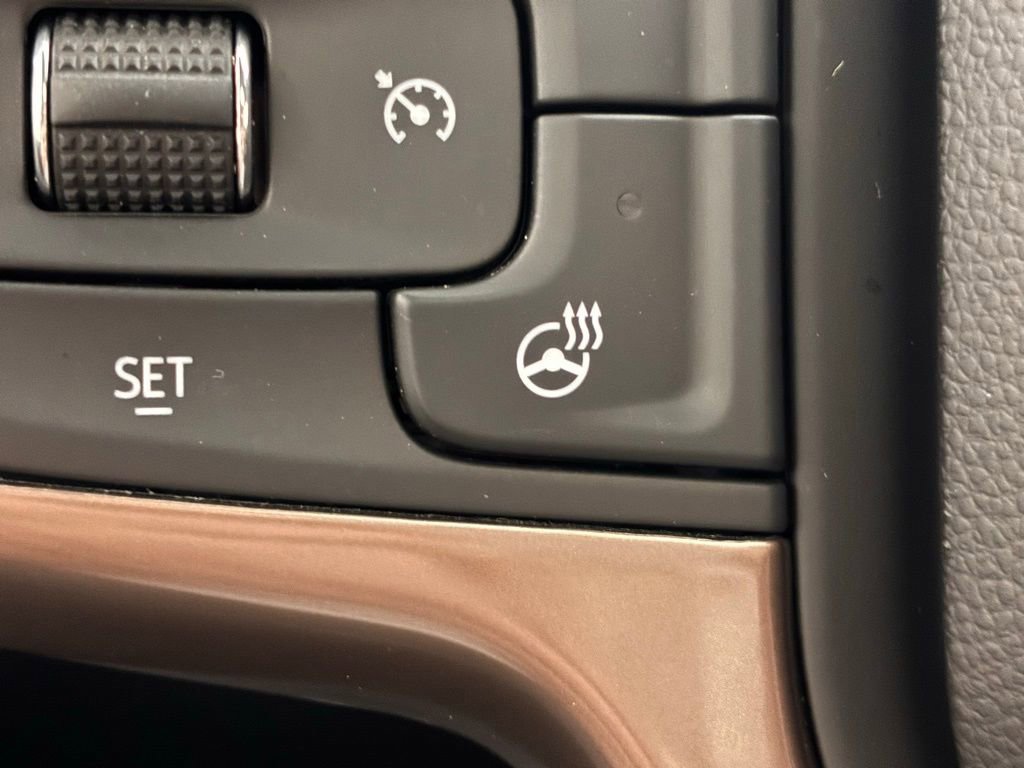 Used 2021 Chevrolet Silverado 3500 High Country image 13