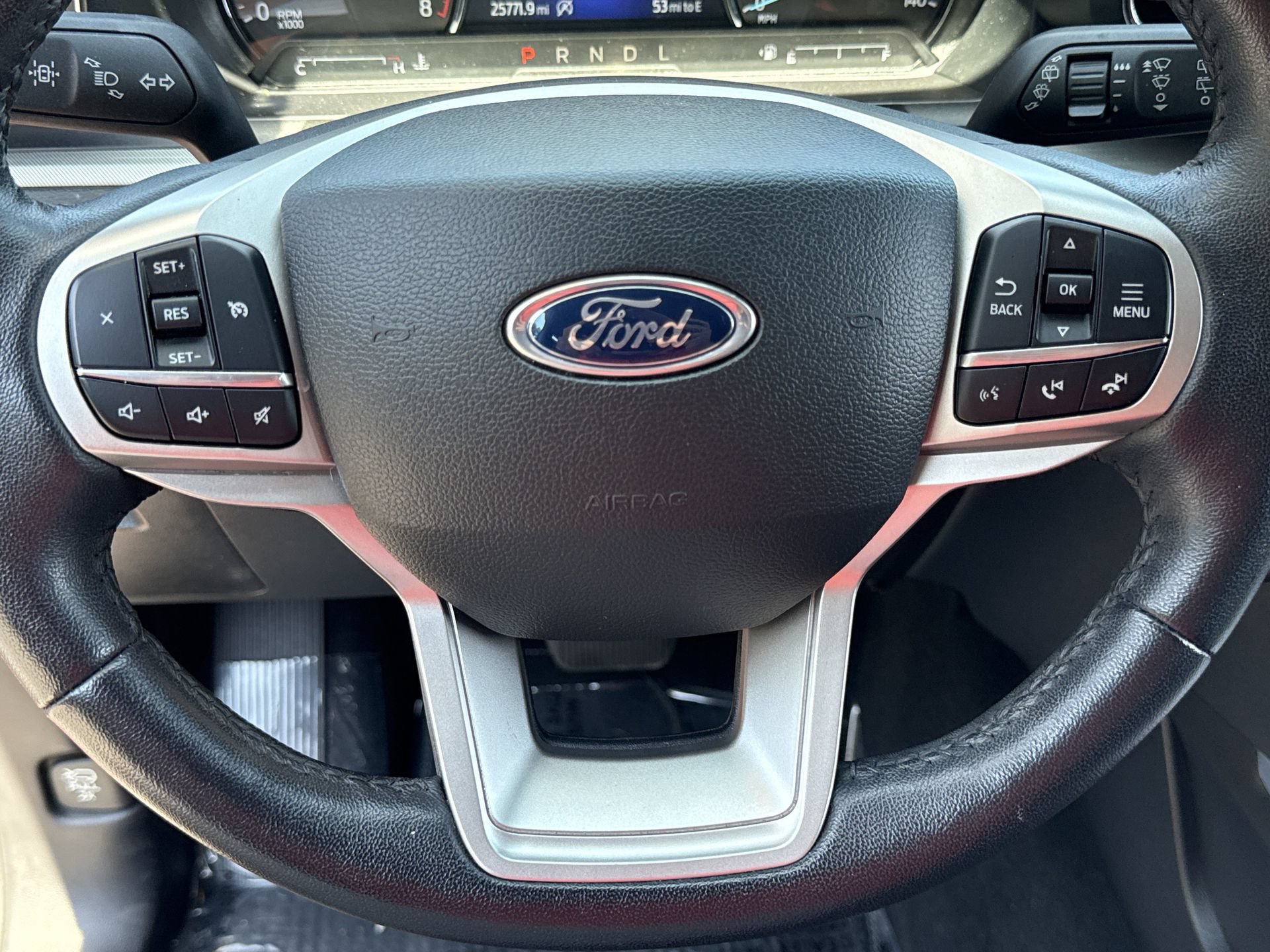 Certified 2024 Ford Explorer XLT w/ Equipment Group 202A RWD image 9