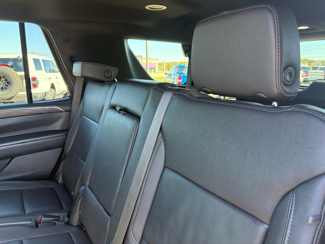 Used 2023 Chevrolet Tahoe LT w/ Luxury Package image 39