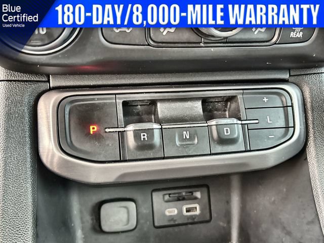 Used 2023 GMC Acadia AT4 w/ Technology Package AWD/4WD image 30