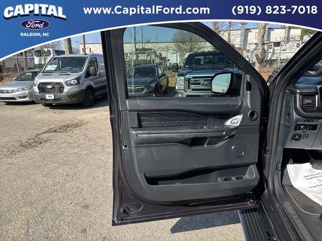Certified 2023 Ford Expedition Platinum image 19