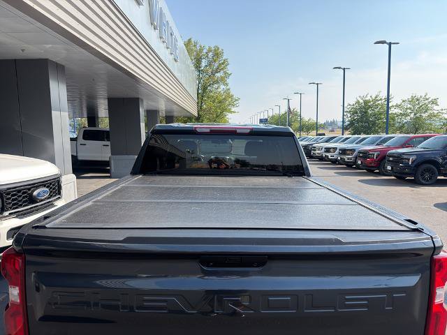 Used 2021 Chevrolet Silverado 1500 LT Trail Boss w/ Bed Protection Package AWD/4WD image 18