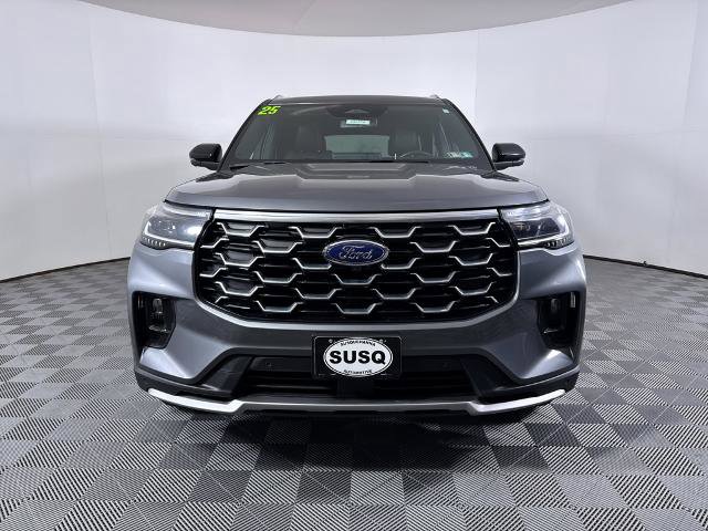 Certified 2025 Ford Explorer Platinum w/ LUX Leather Package AWD/4WD image 2