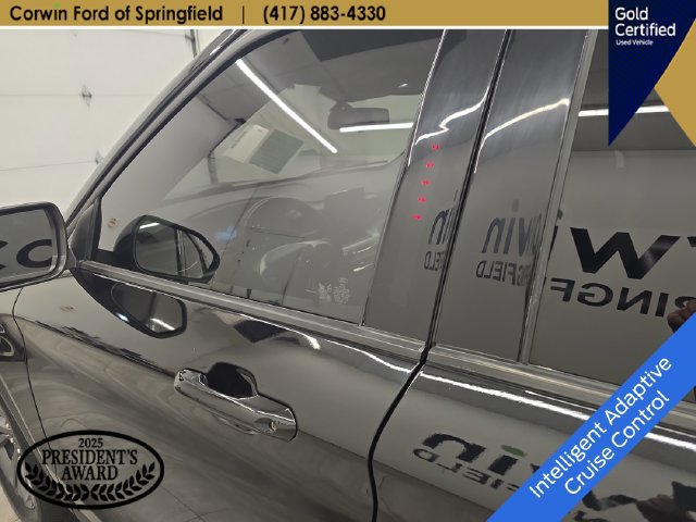 Certified 2022 Ford Explorer XLT w/ Equipment Group 202A AWD/4WD image 22