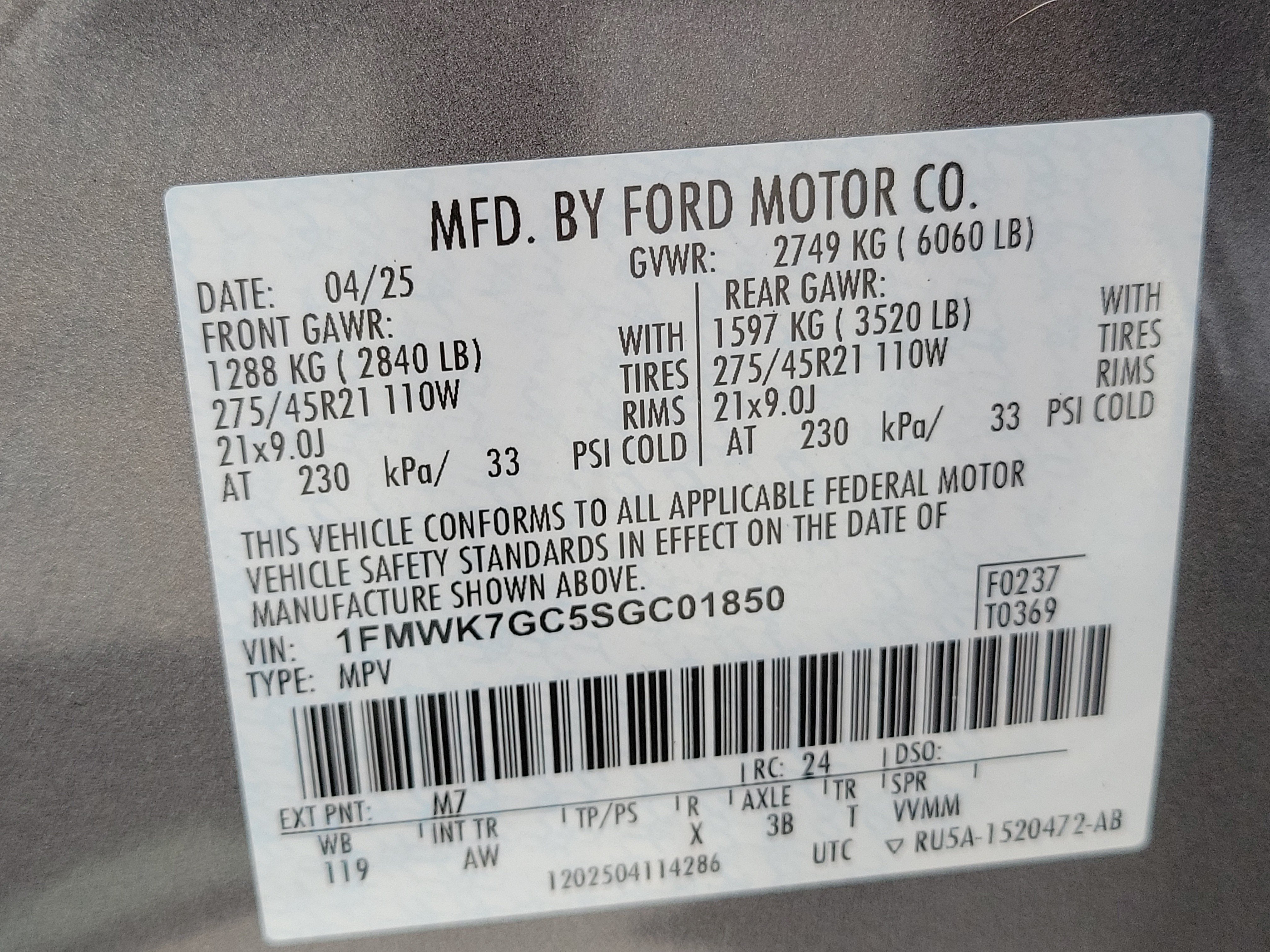 Certified 2025 Ford Explorer ST RWD image 32