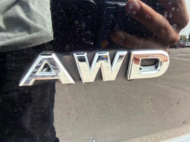 Used 2023 Nissan Rogue S AWD/4WD image 9