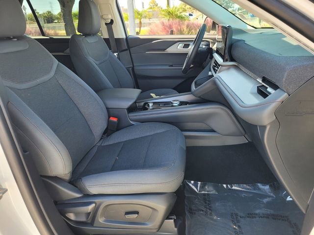 Certified 2025 Ford Explorer Active image 19