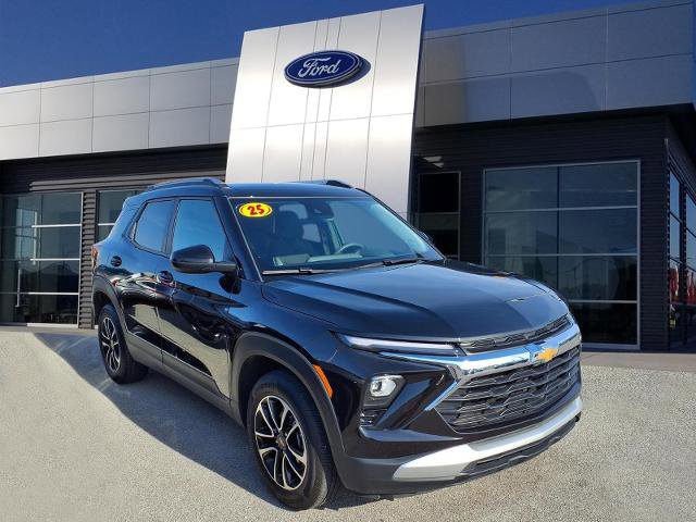 Used 2025 Chevrolet TrailBlazer LT image 4