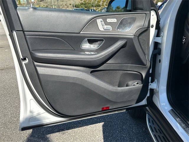 Used 2022 Mercedes-Benz GLS 450 4MATIC image 10