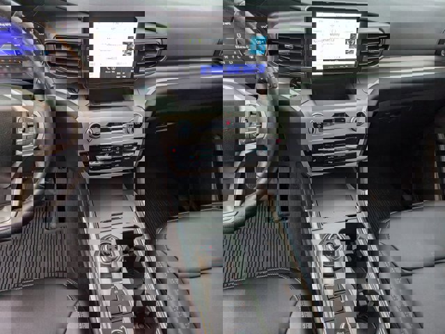 Certified 2022 Ford Explorer XLT w/ Equipment Group 202A image 22