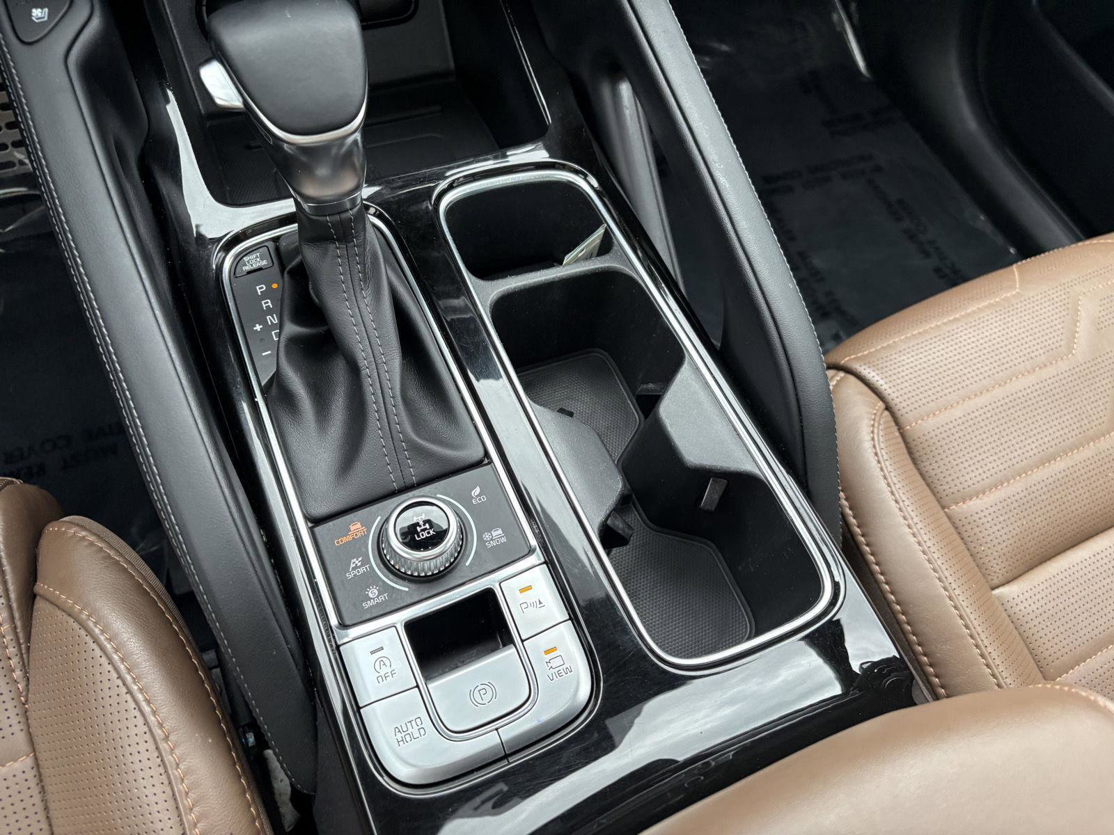 Used 2020 Kia Telluride SX w/ SX Prestige Package image 14